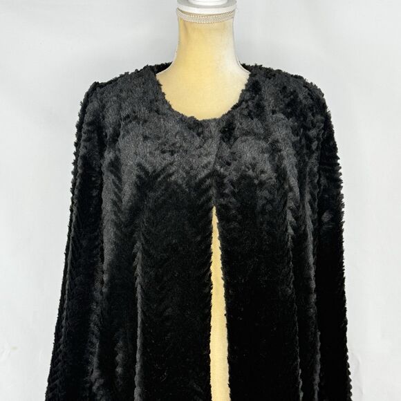 Women’s Fever Faux Fur Collared Black Lined Side Pockets Small Jacket - Picture 1 of 16